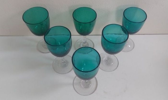 Amazing Set of Six Antique Hand-Blown Bristol Green Sherry Glasses, Stunning Teal Green Bowls with Clear Stems, circa 1890, Capacity 80mls