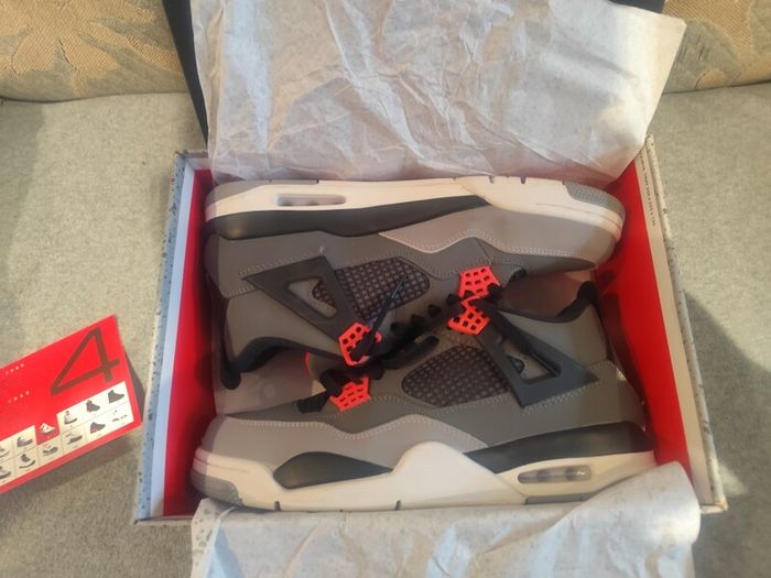 Air Jordan 4 Retro