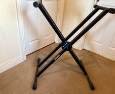 Synthesiser/Keyboard Stand