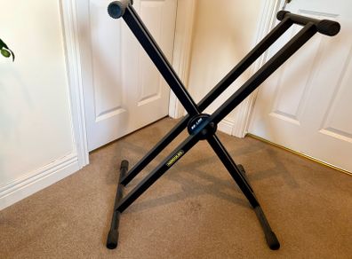Synthesiser/Keyboard Stand