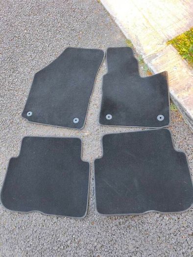 VW Touran original  mat