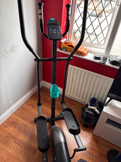 Cross trainer