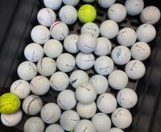 40 Taylormade (Tp5/Tour) Golf Balls