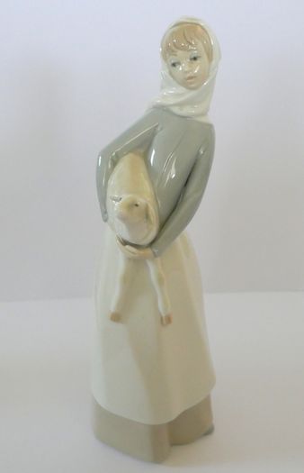 Lladro Figurine