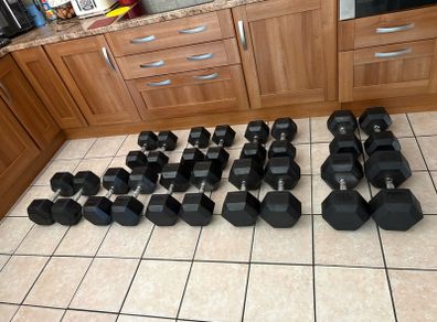 540kg Of Rubber Hex Dumbbells, Cheapest Set On Here At 1.85 Per Kg For Set! Originally 4 Euro Per Kg!!