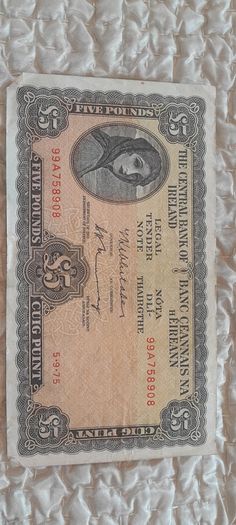 Lady Lavery Five Irish Pound Note - Excellent Condition