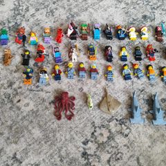 Lego Blocks Constructor sets including 40 minifigures