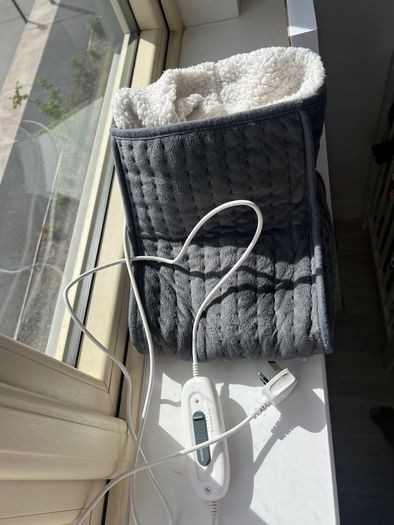 Very good condition Electric Leg Warmer