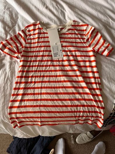 t-shirt cos