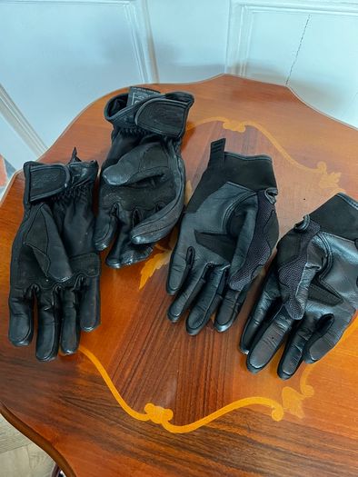 Motorcycle gloves