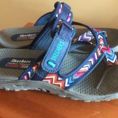Sketchers sandals