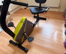 vidaXL Magnetic Recumbent Exercise Bike with Pulse Measurement
