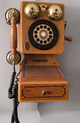 Thomas Museum Series Wood Wall Telephone Limited Edition