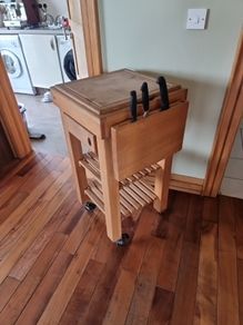 Kitchen prep table