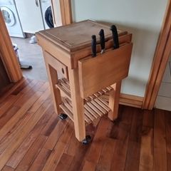 Kitchen prep table