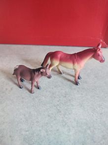 SET of 2 PONY Plastic Figure Toys.