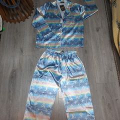 silky pyjamas