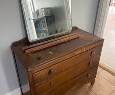 Harris Lebus dresser with mirror. Have spare drawer handle for damaged one.