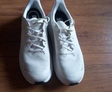 mens running shoes