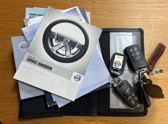 2012 Volvo XC70 2.5 Diesel, manual transmission.
