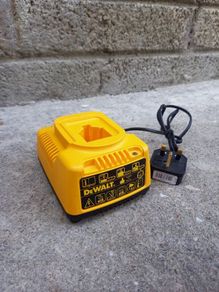 DeWalt Battery Charger
