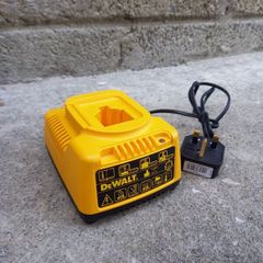 DeWalt Battery Charger