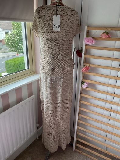 Bnwt Zara beige crochet maxi dress large