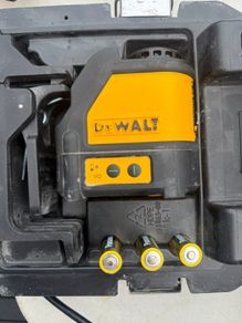 DeWalt Cross Line Laser Level