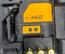 DeWalt Cross Line Laser Level