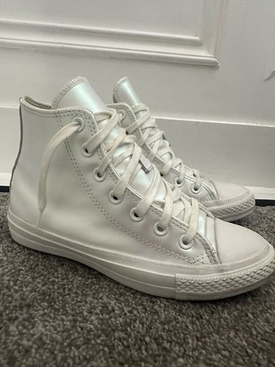 Pearlized Converse Boots