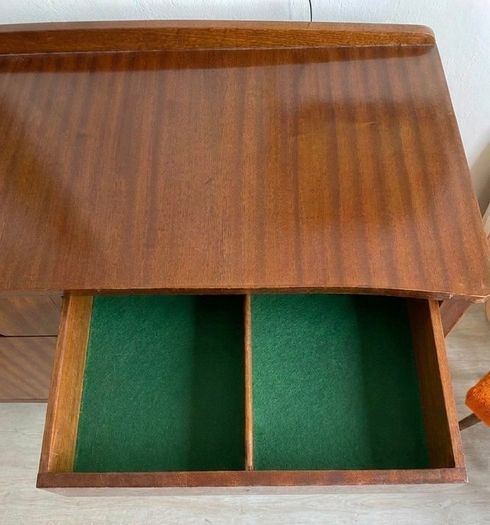 Mid Century Modern Teak Sideboard / Credenza/ Drinks Cabinet