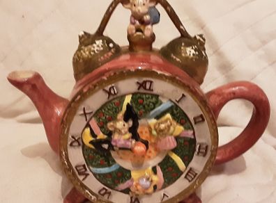 nice tea pot  with mice