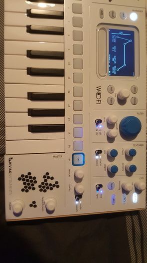 Kiviak WOFI - Sampler keyboard & Granular Synth