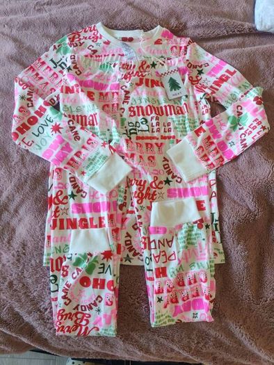 Brand new girls pyjamas set