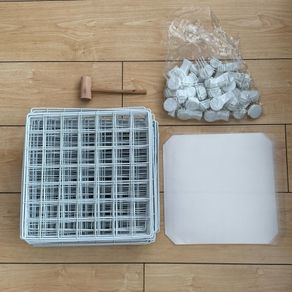 White wire storage cubes
