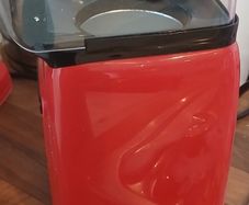 Popcorn maker