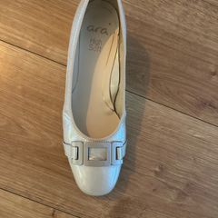 Ara Shoes pearl Gold Size UK5