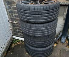 20' BMW 5 Series (cracked) Alloys & (new) Tyres