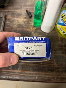 Land Rover defender brake cylinder