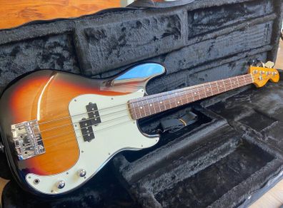 Fender P Bass guitar Partscaster + Case