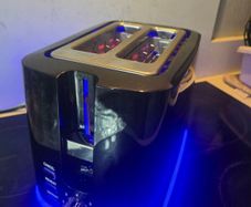 Blaupunkt Illuminating 2 Slice Toaster - Black