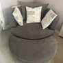 Free Swivel Chair Image 3