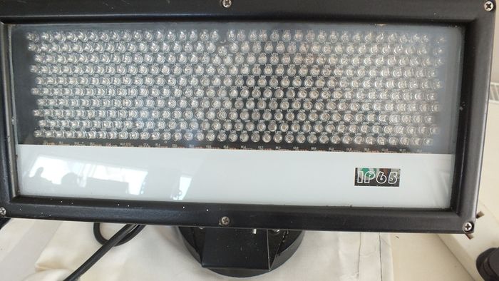 LED Wall Washer.