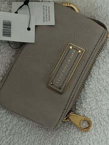 Marc Jacobs purse/Coin holder (present idea)