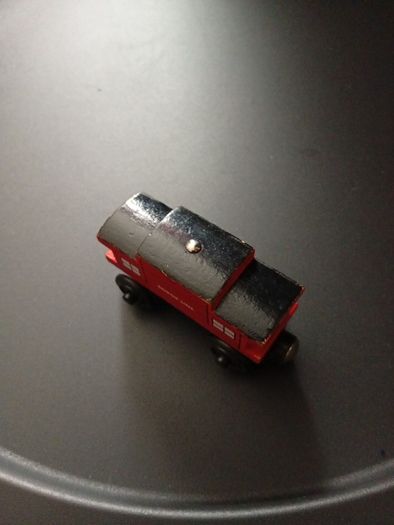 Thomas & Friends Wooden Railway Sodor Line Caboose 2003