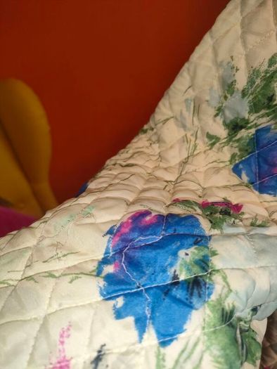 Vintage 50s 60s Yellow floral quilted housecoat