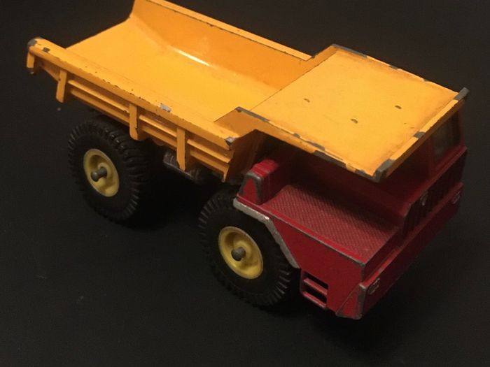 Siku 1/55 scale Faun Muldenkipper