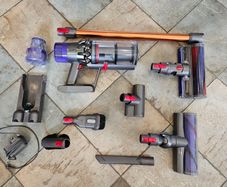 Dyson v10 absolute