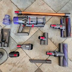 Dyson v10 absolute