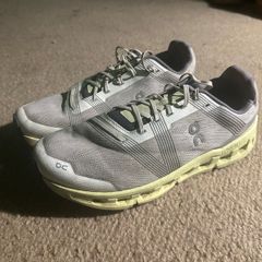 On clouds size 11.5